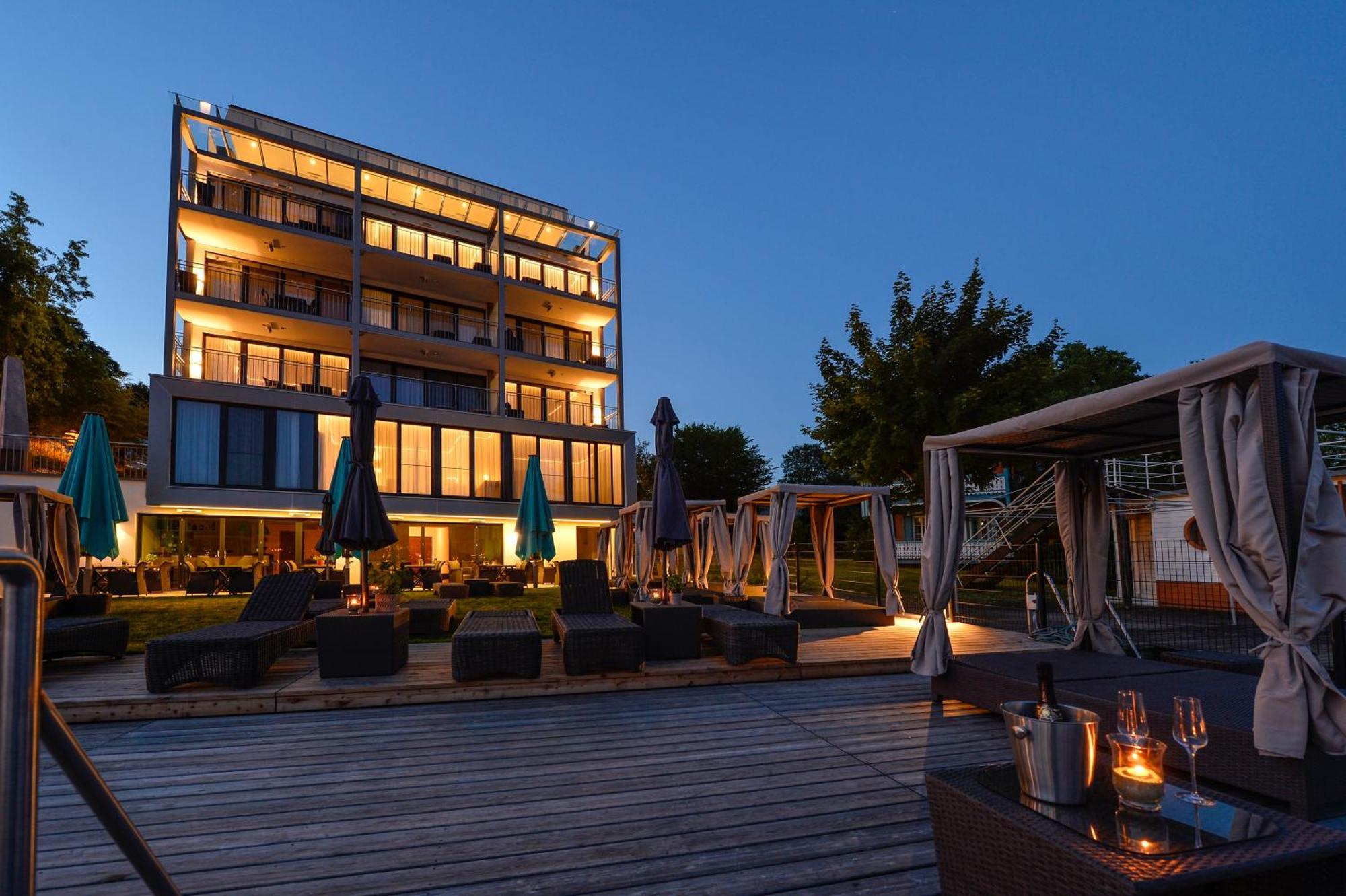 Boutique Apartments Velden フェルデン・アム・ヴェルターゼー エクステリア 写真