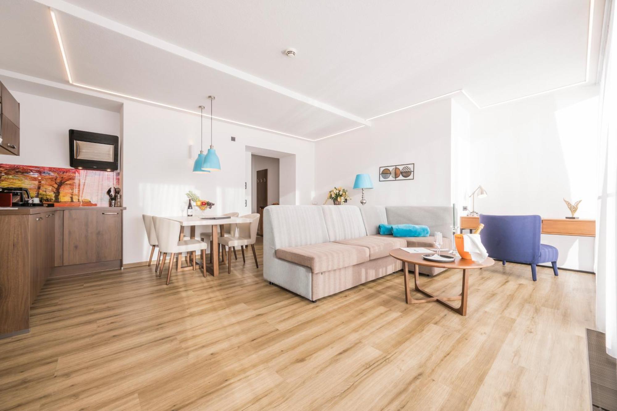 Boutique Apartments Velden フェルデン・アム・ヴェルターゼー エクステリア 写真